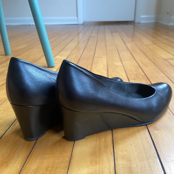 Leather Stuart Weitzman Wedges - Picture 2 of 8
